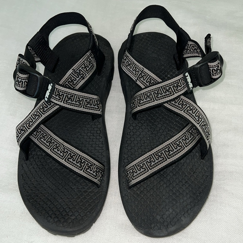 NWOT Teva Sandals ~ Fabric Originals
6781 ~ Men’s Sandals ~ Black ~ Size 9